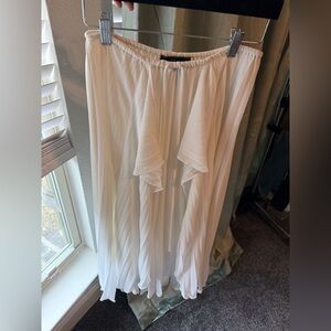BCBGMaxAzria White Pleated Skirt